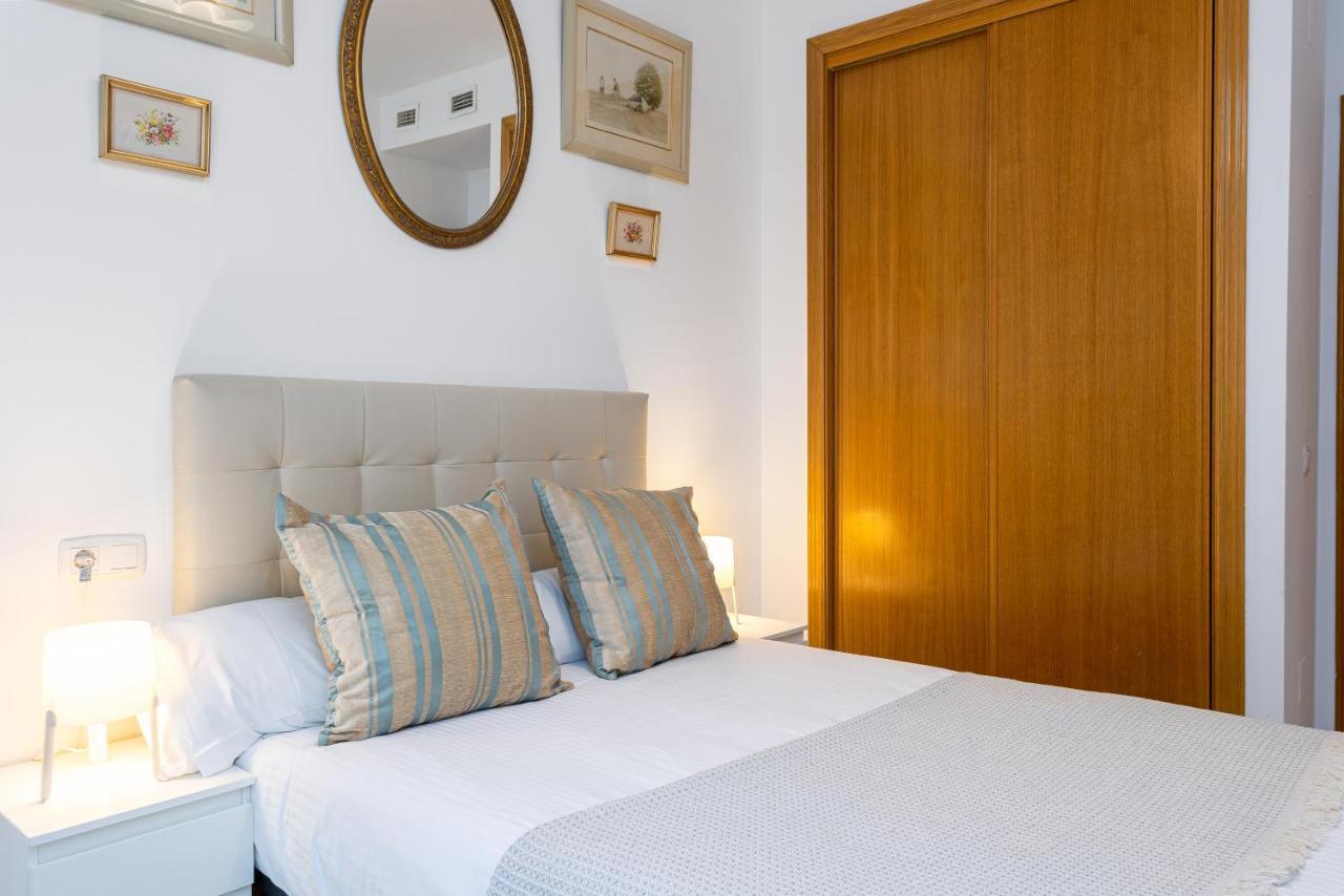 Holidays2Malaga Carrera Capuchinos Free Parking Aircon Downtown Málaga Exterior foto